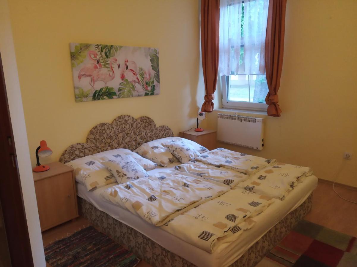 Penzion Rose Sturovo Exterior photo